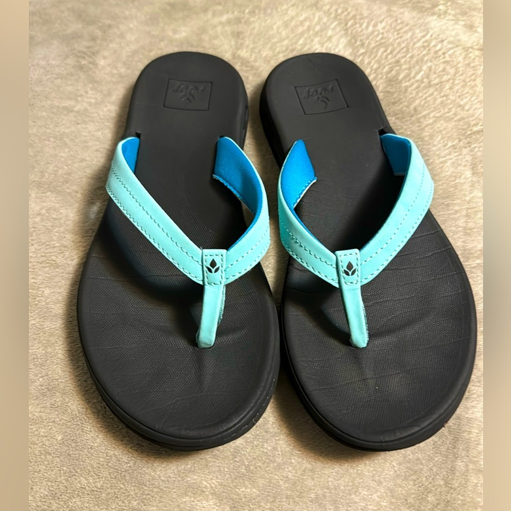 Light Turquoise & Black Reef FlipFlops